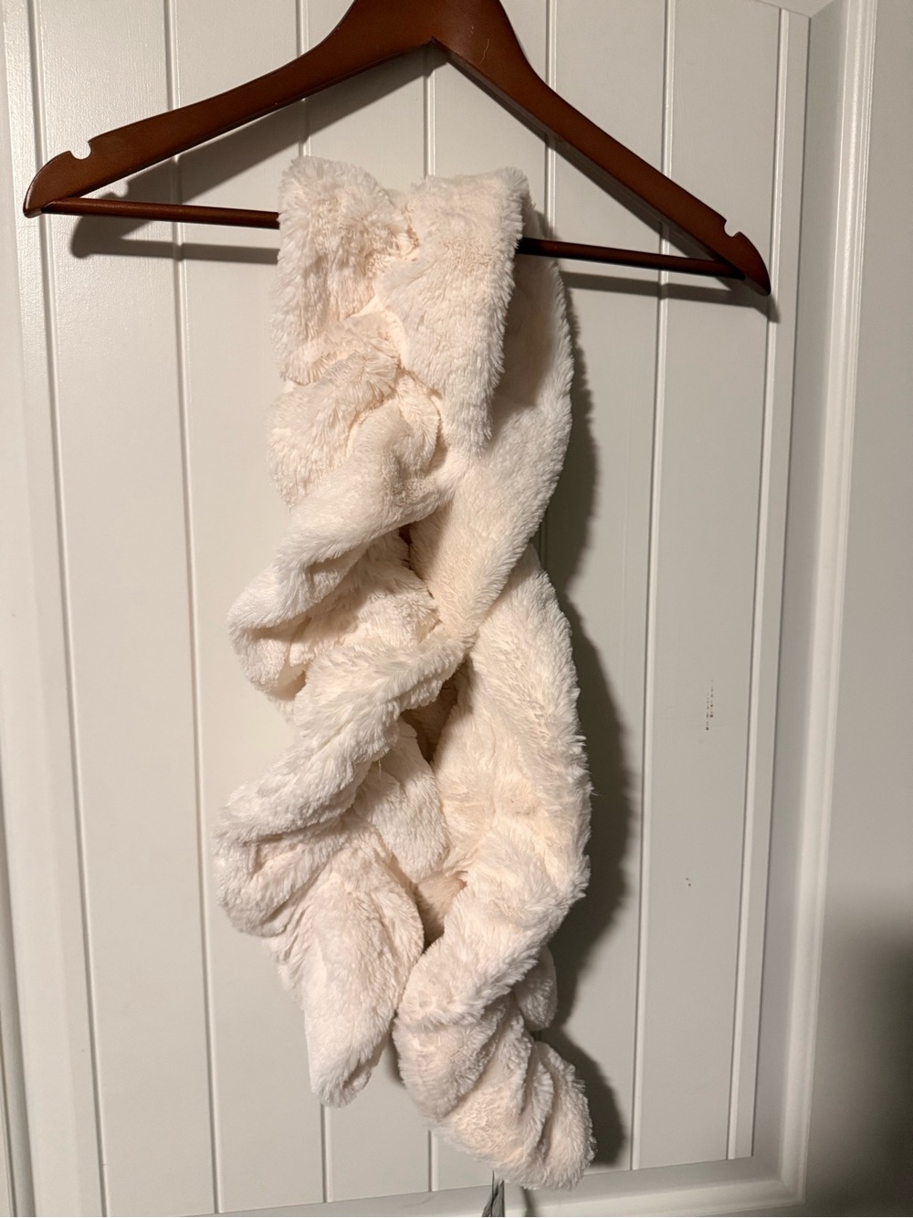 Adrienne Landau Cream Faux Fur Scarf